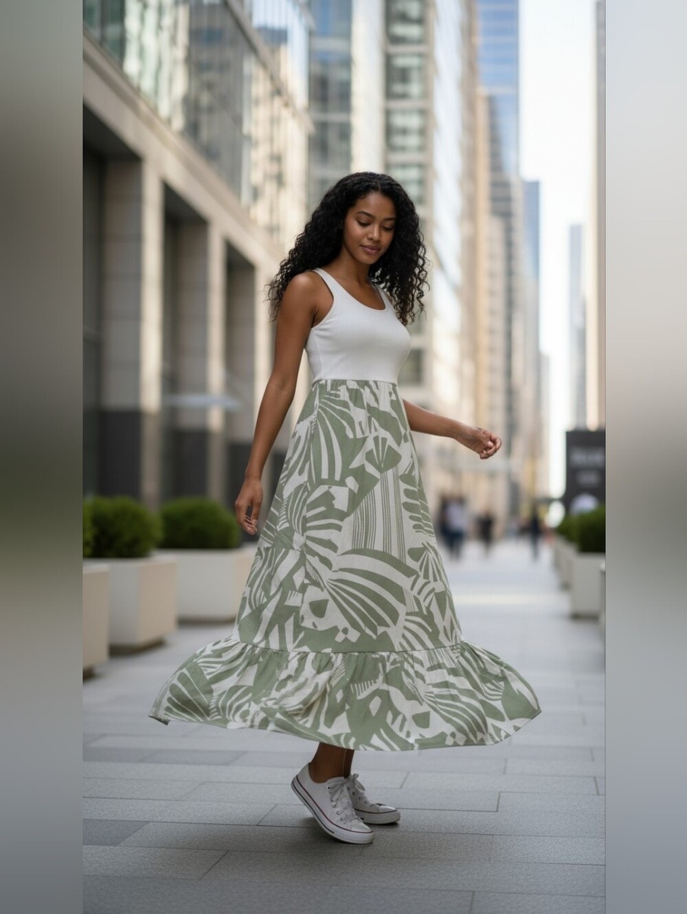 NwT/Nwot Sage Green Leaf-Print Sleeveless Maxi Dress Breezy Tiered Design - Picture 3 of 7
